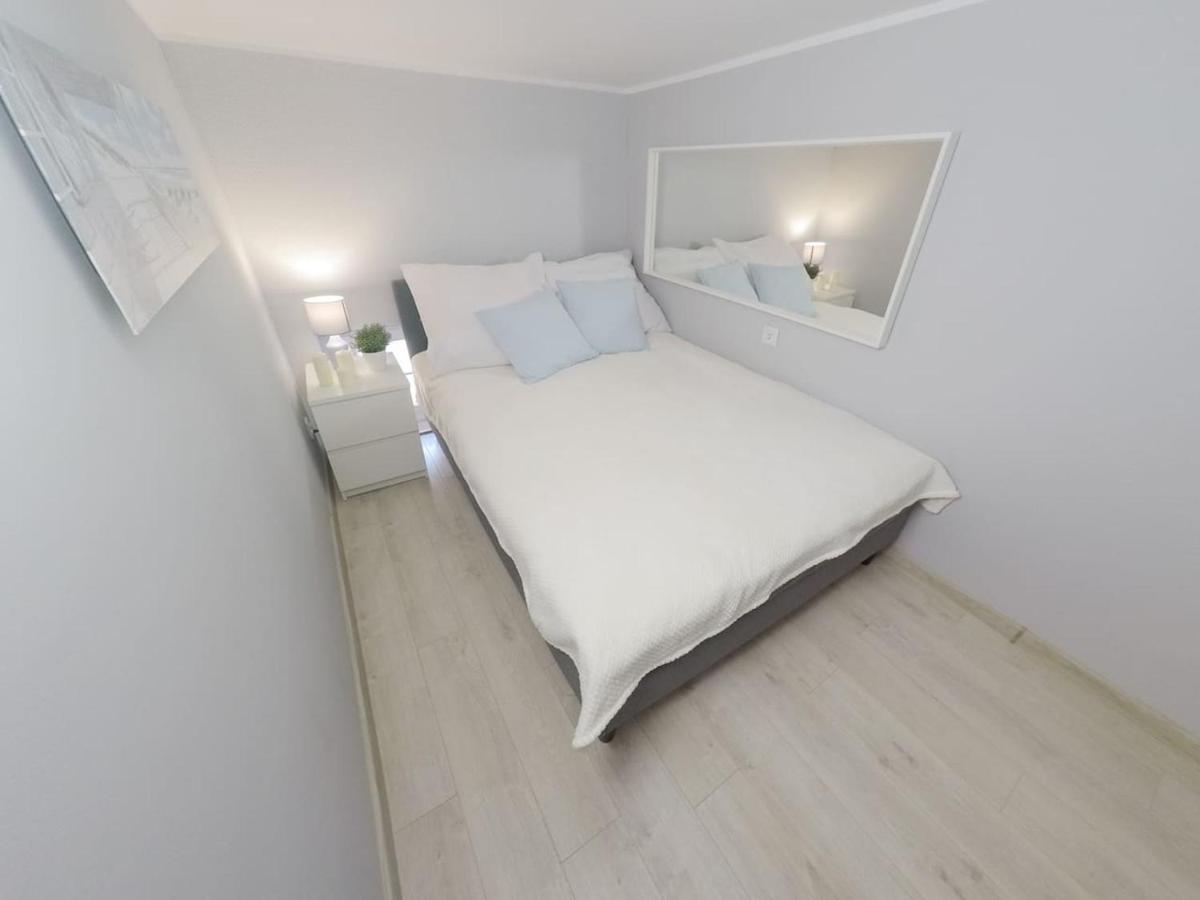 Rynek 20/21 -Cosy New Apartment On The Market Square - 4 Bedrooms - 8 People Вроцлав Екстер'єр фото