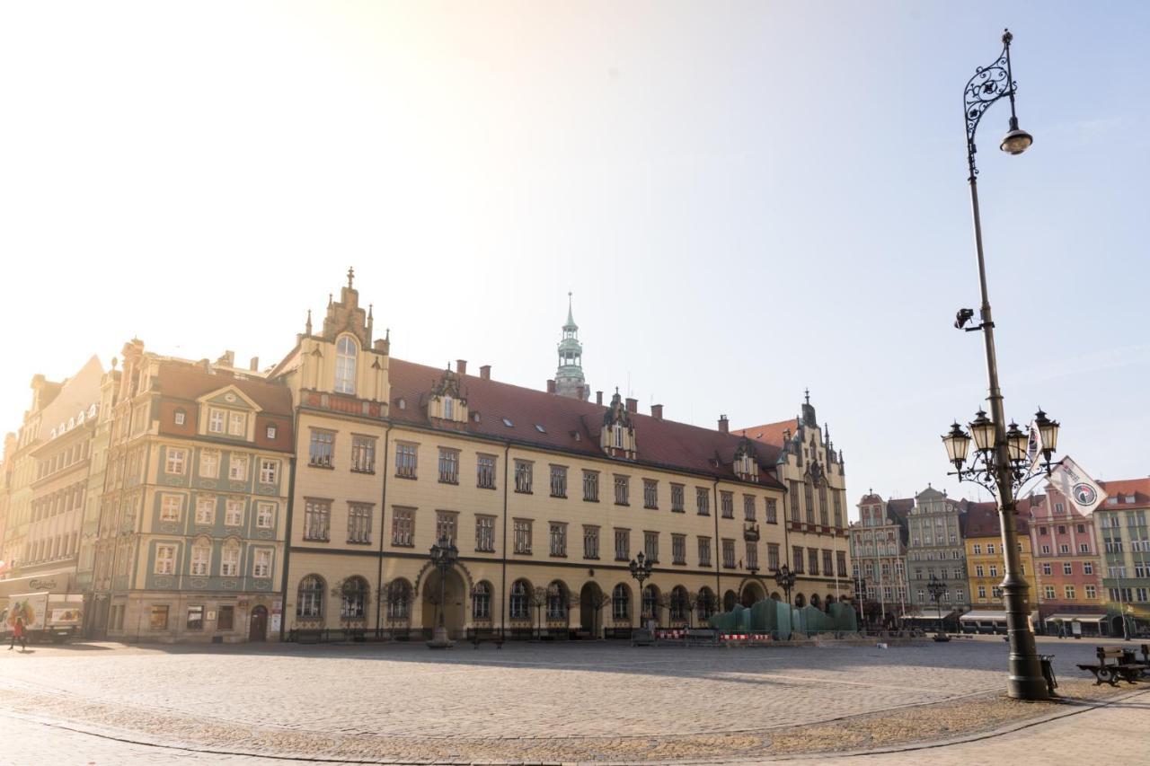 Rynek 20/21 -Cosy New Apartment On The Market Square - 4 Bedrooms - 8 People Вроцлав Екстер'єр фото